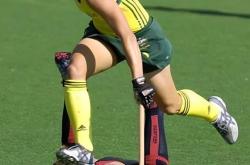 -包含战术娴熟的场上对决，赛场上演精彩表演的词条