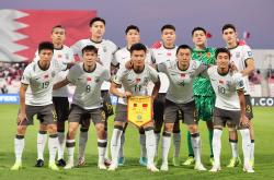 -足球巨星们的精彩表现备受球迷关注和期待