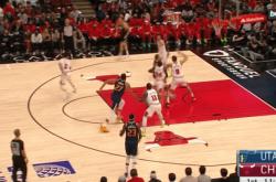 开云体育登录-日本队碾压波兰队，波尔高光表现的简单介绍