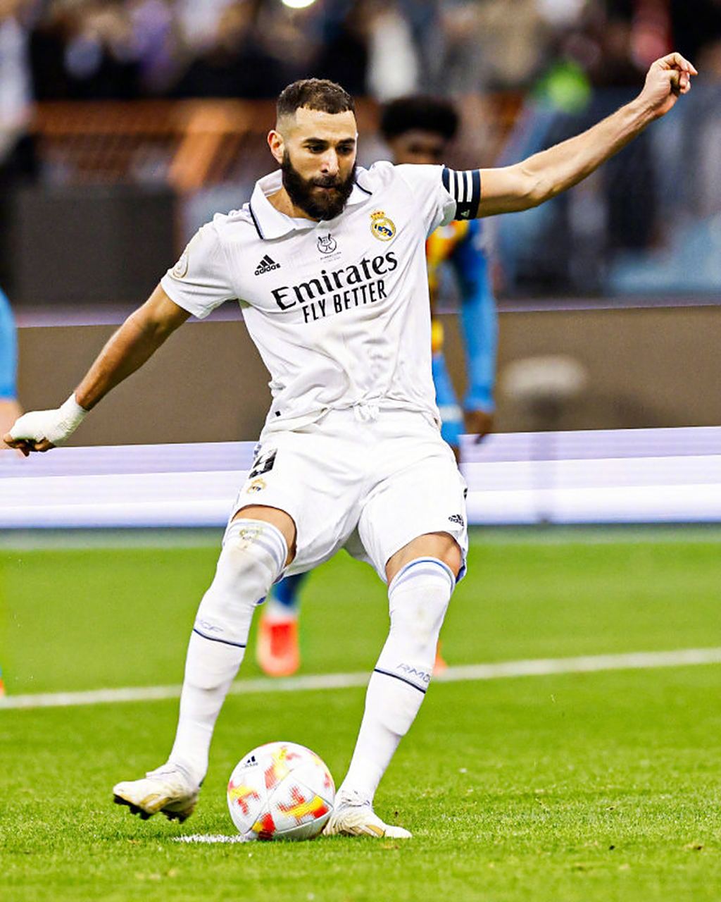 瓦伦西亚成功晋级,期待在欧洲俱乐部杯半决赛中再创佳绩的简单介绍 瓦伦西亚成功晋级,期待在欧洲俱乐部杯半决赛中再创佳绩的简单介绍