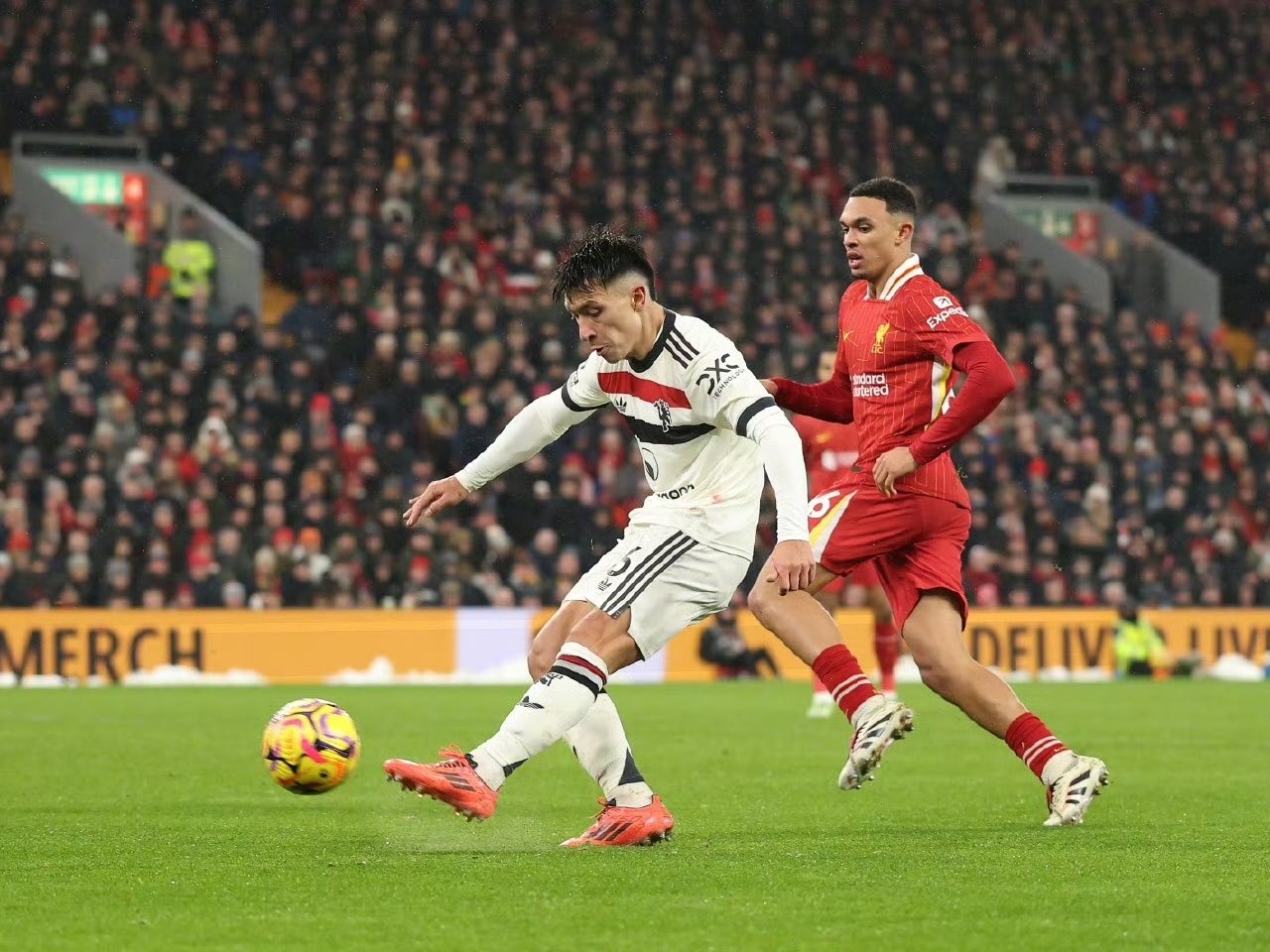 关于里昂客场逼平对手,保持不败势头的信息 关于里昂客场逼平对手,保持不败势头的信息