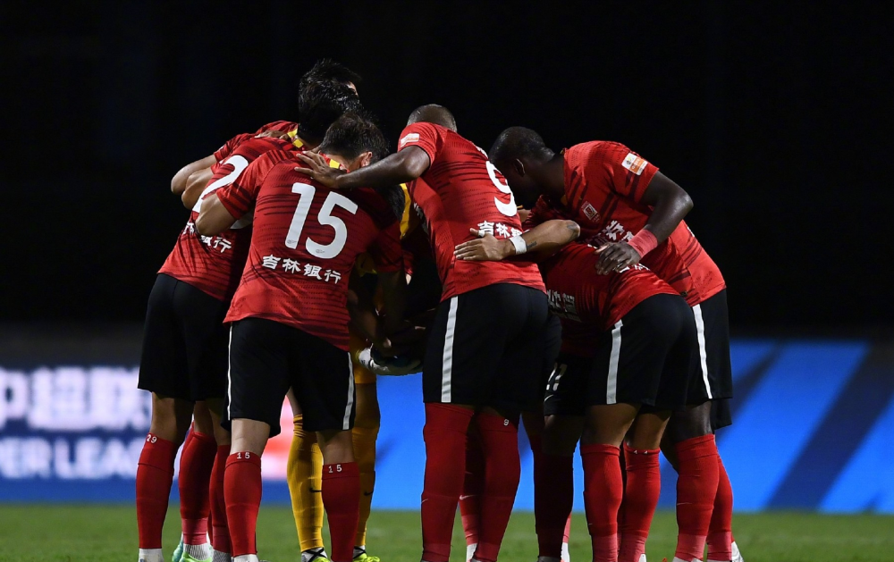 广州队碾压福建队,利拉德状态火热 广州队碾压福建队,利拉德状态火热