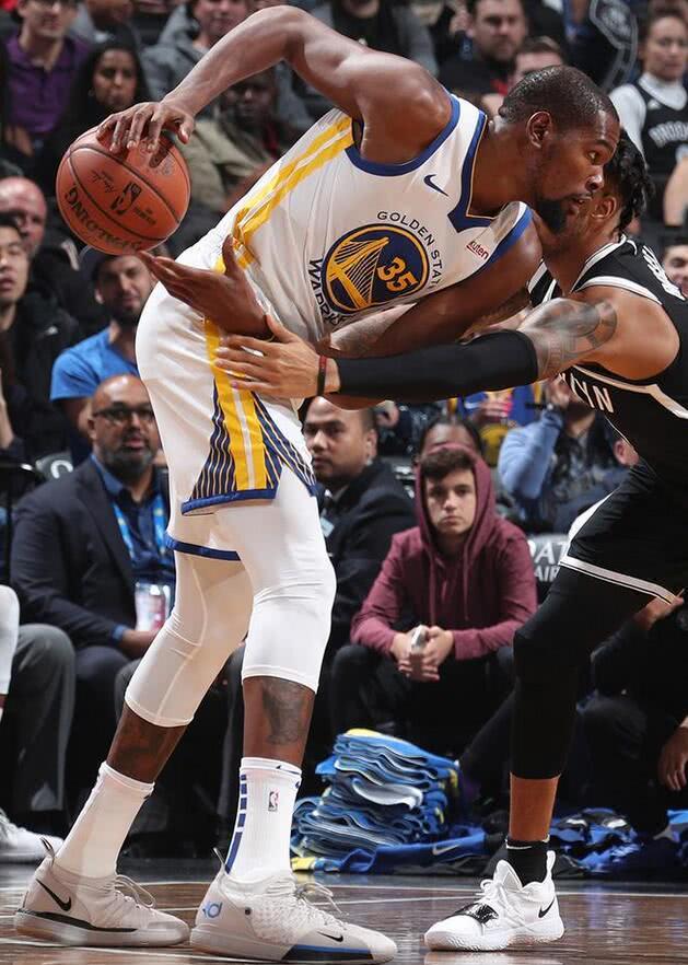 山西队力克骑士，福克斯点燃赛场